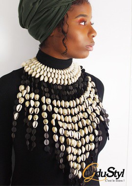 Shell necklace "Linguere Ndatté Yalla" PM