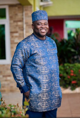 Men top and down for weddings, special occasions