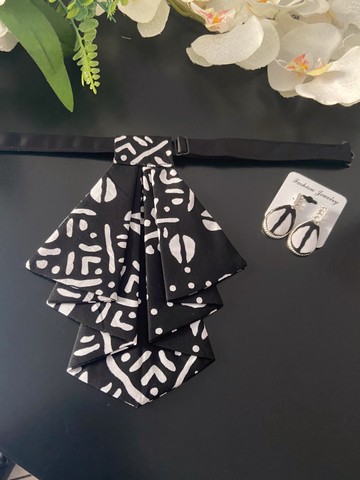 Beautiful set crawax and earrings