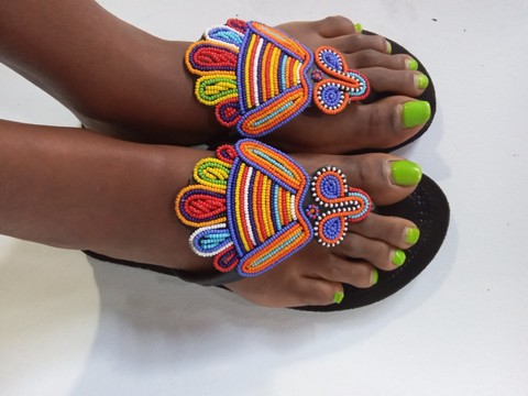 Sandales maasaï femmes africaines / 2021 / newstock / cuir / sandales plates