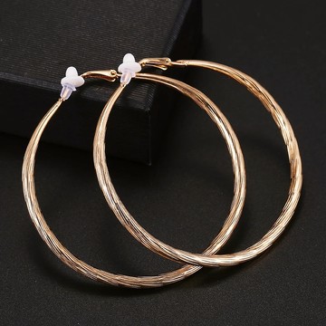 "Sally" gold hoop earrings