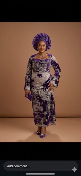 Robe à motifs en velours et dentelle