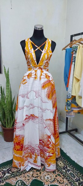 Robe maxi/ robe de fête,soirée,fiançailles,mariage/collection LAMBAOINE/ Madagascar