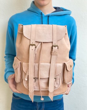 Sac à dos en cuir véritable haute qualité 100% fait main.