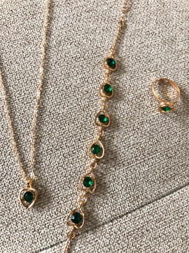 Ensemble collier bracelet et bague