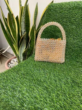 Beautifully crafted hand bags for a unique fashion statement