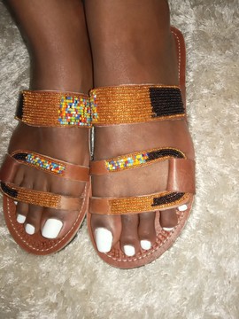 Sandales maasaï femmes africaines / 2021 / newstock / cuir / sandales plates