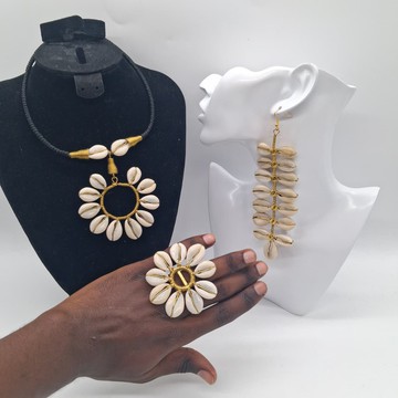 Parure de bijoux en cauris, collier, boucles d’oreilles et bague africains à motif de soleil, ras-de-cou tribal fait main