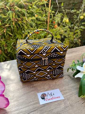 Vanity wax / “the cube” toiletry bag