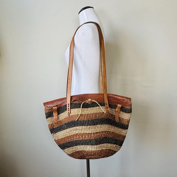 Sisal Handwoven tote bag with zipper and lining