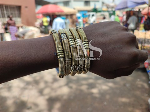 Bracelets en laiton africains, bracelets de manchette, bracelets de manchette en laiton