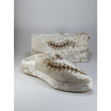 Handmade slippers and wallet set for women
