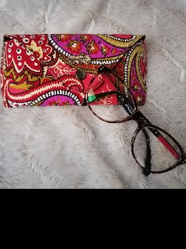 Wax and cowrie "grand bassam" glasses case