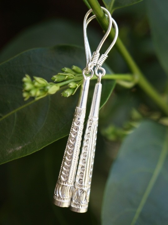VANGO Dangling Earrings