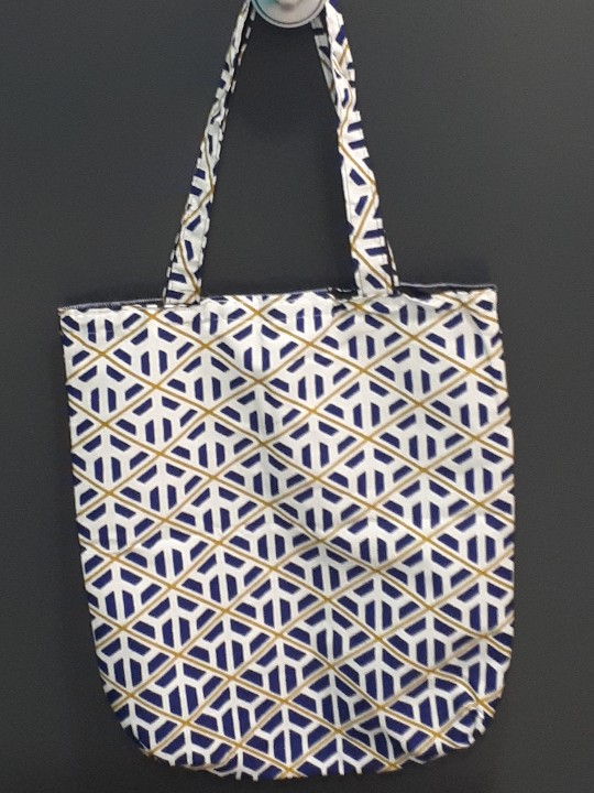 Tote bag motif