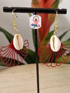 Earrings with cowries