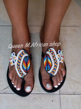 Femmes africaines Maasai sandlas blanc / cuir, sandales plates