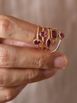 Gold ring with precious stone tchipoutchip collection